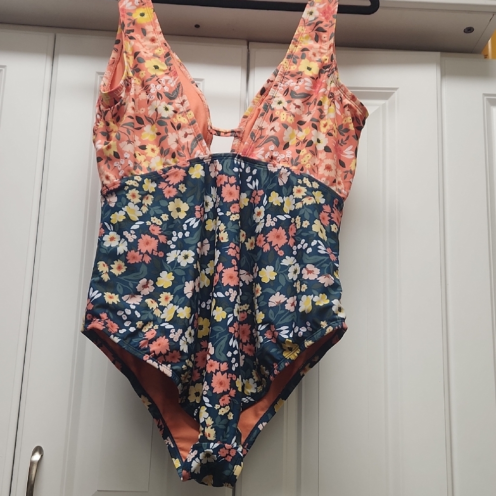 Floral One Piece Swimsuit - Picture 2 of 4